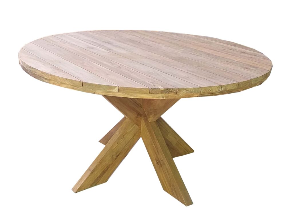 Belton Round Table 
135x135x74cm